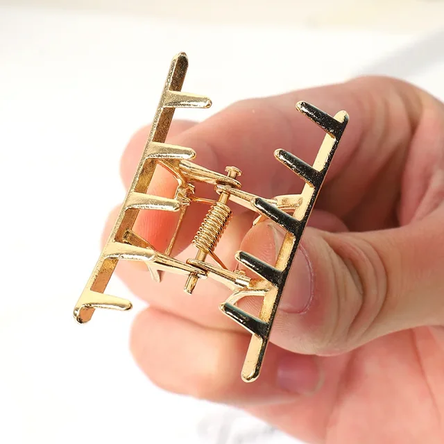 1 Piece Fashion Simple Wild Geometric Hair Claw Headpiece for Women Girls Hair Crab Metal Hair Clip Claw Accessories Headpiece