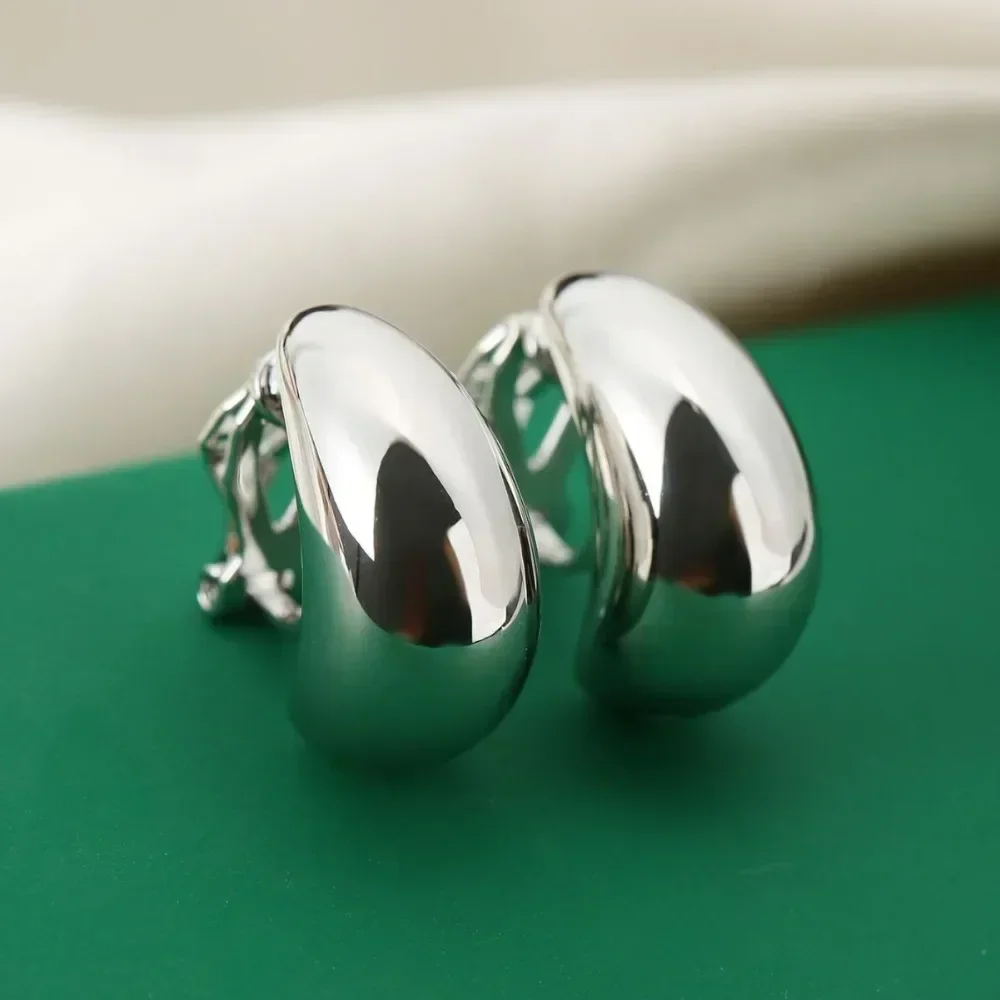 Ear Clip French Light Luxury Droplet Shaped No Ear Holes High Grade Simple and Smooth Female Earrings Accessories