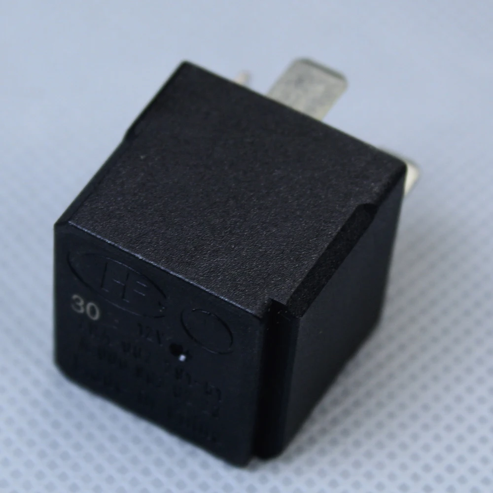 Black 4Pin Engine Starter Relay For Mercedes Benz W176 GLA X156 A0009828223 0009828223