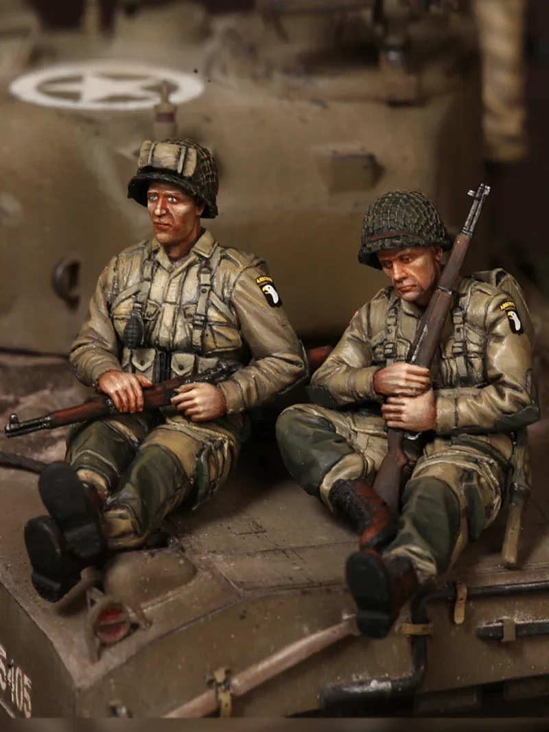1/35 Scale Resin Figure Diorama Assembled Model Kit Us Army on Sherman 2 People Hobby Miniature Unassembled & Unpainted Diy Toys