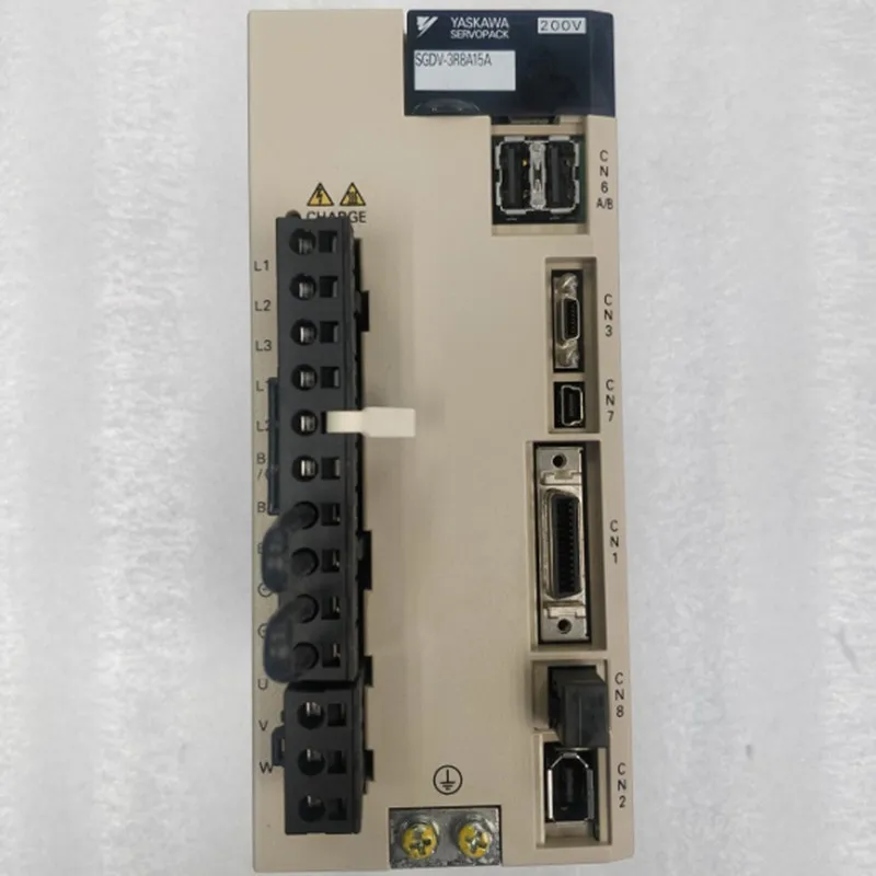 

SGDV-3R8A15A сервопривод, используемый в хорошем состоянии