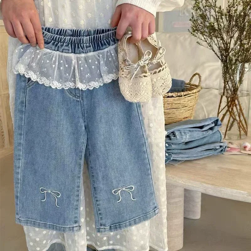 Mädchen-Jeans mit Spitzenapplikationen, Neue Bestickte Schleifen-Jeans, Kinderkleidung, Gerade Hosen, Weite Hosen für 2-8 Jahre – Detail 2