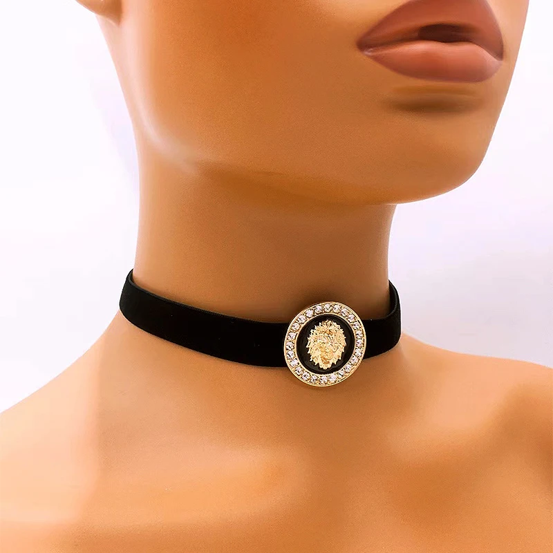 European and American Classics Fashionable Chamois Leather Dripping Lion's Head Choker Suitable for Women's Daily Wear Gift