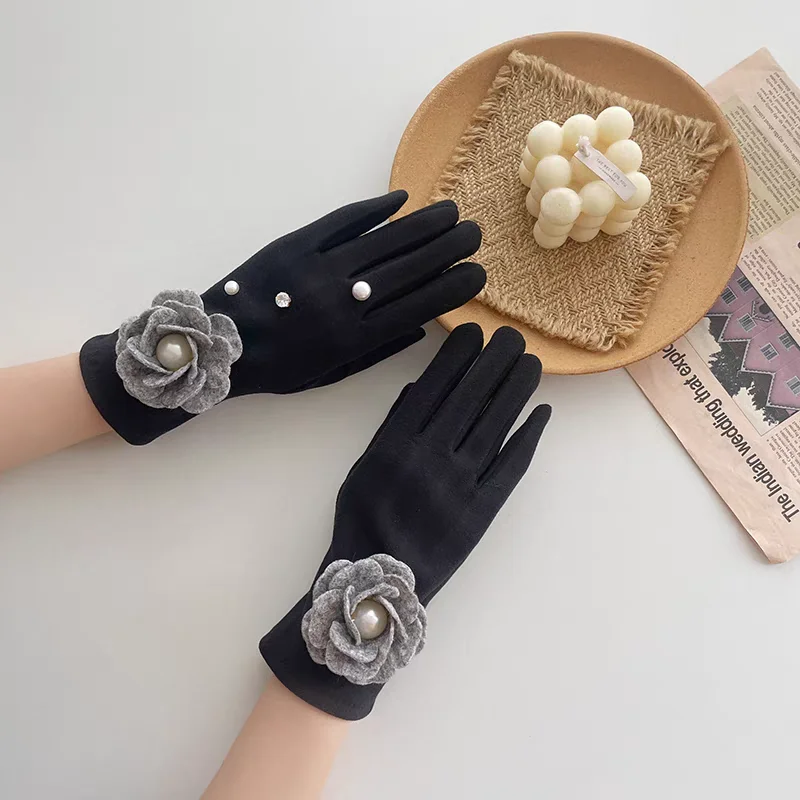 Women's Winter Outdoor Driving Warm Gloves Korean Wool Pearl Rhinestone Full Finger Plus Velvet Touch Screen Cashmere Gloves