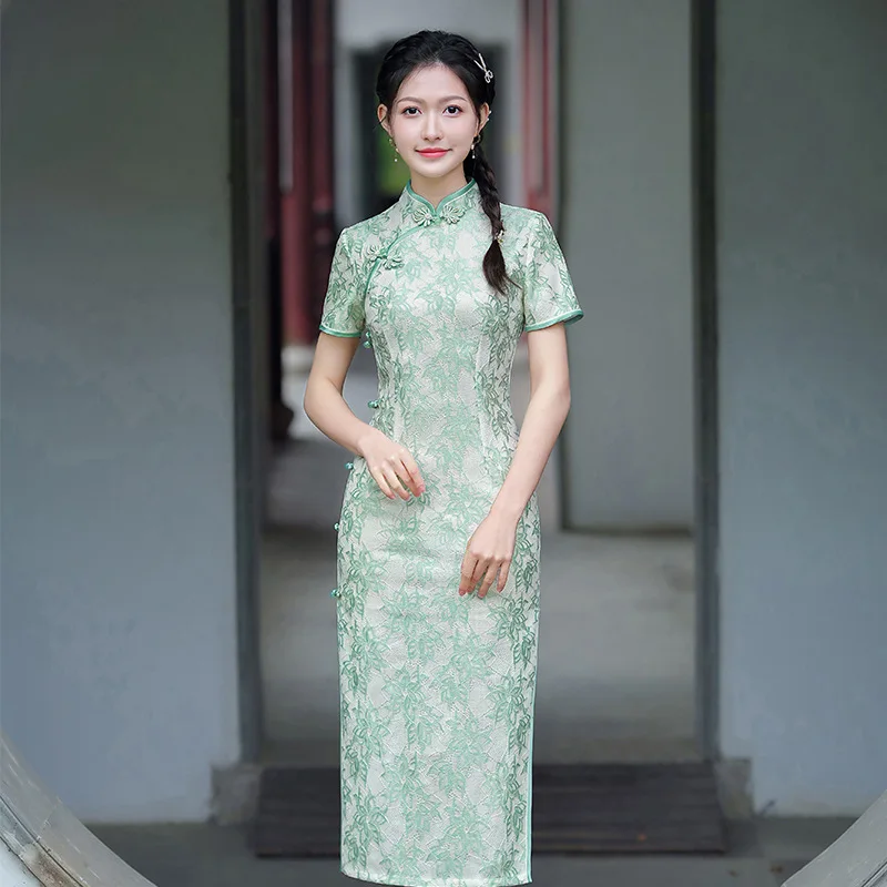 

2023 Summer Improved Long Lace Cheongsam Retro Temperament Young Girls Performance Chinese Style Evening Dress Qipao for Women