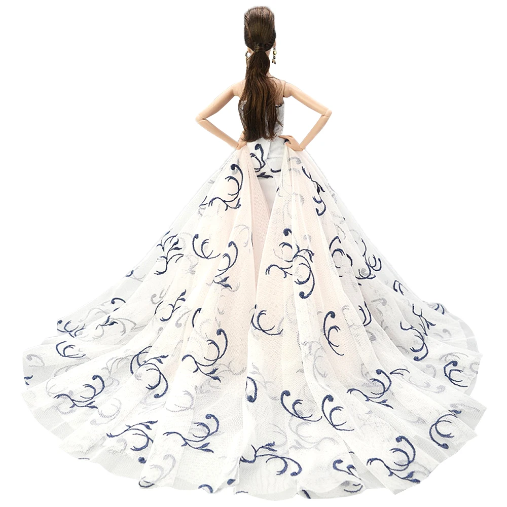Deluxe Doll Dress-Up Set with Dollhouse Furniture and Accessories