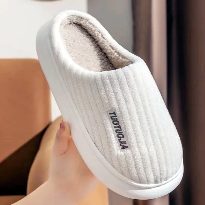 

Новинка 2024 года; Зимние тапочки для женщин; Домашняя хлопковая обувь; Нескользящие теплые плюшевые тапочки; Теплые зимние тапочки для мужчин и женщин