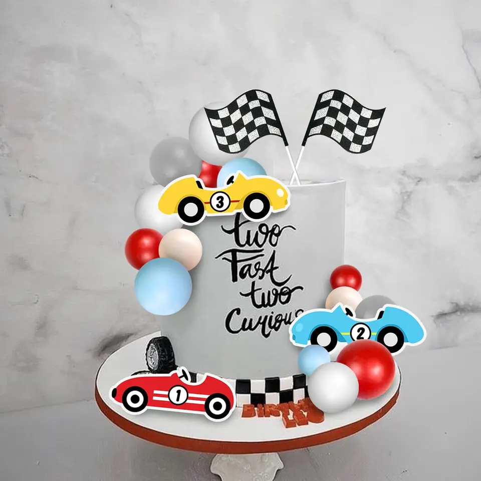 Houten Bruidspaar sprong - Bruiloft taarttoppers / caketoppers van hout Houten Bruidspaar sprong - Bruiloft taarttoppers / caketoppers van hout