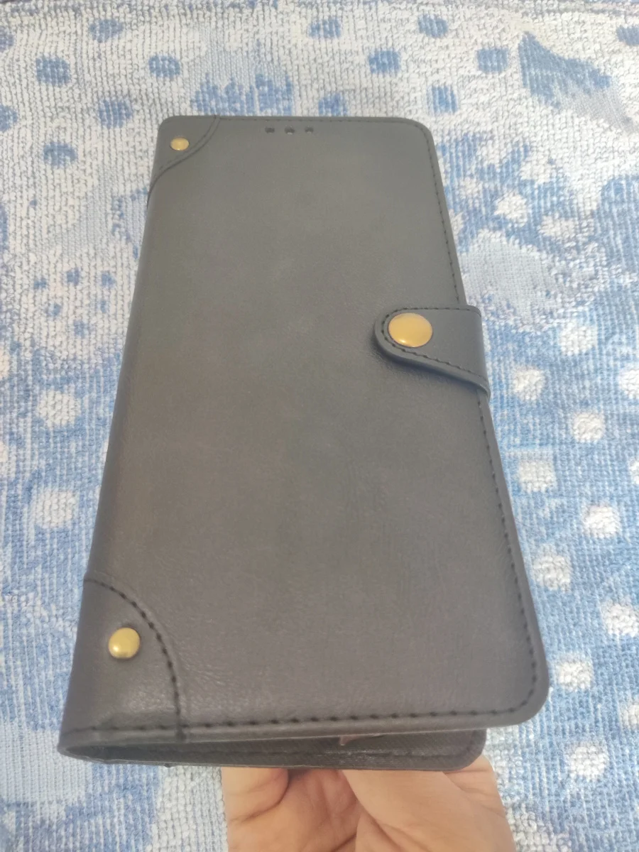 Leather Retro Metal Buckle Phone Case - Elegant Cover with Classic Design