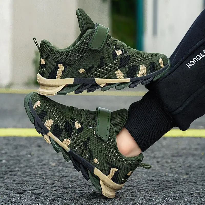 Kawaii 캐주얼 신발 패션 어린이 신발 소년 여름 캠프 군사 훈련을위한 통기성 메쉬 위장 러닝 스니커즈