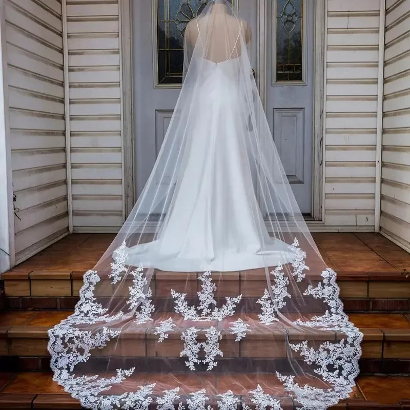 

White Ivory One Layer Wedding Veil With Comb Lace Edge Bridal Veils Appliqued Cathedral Wedding Accessories velos de novia