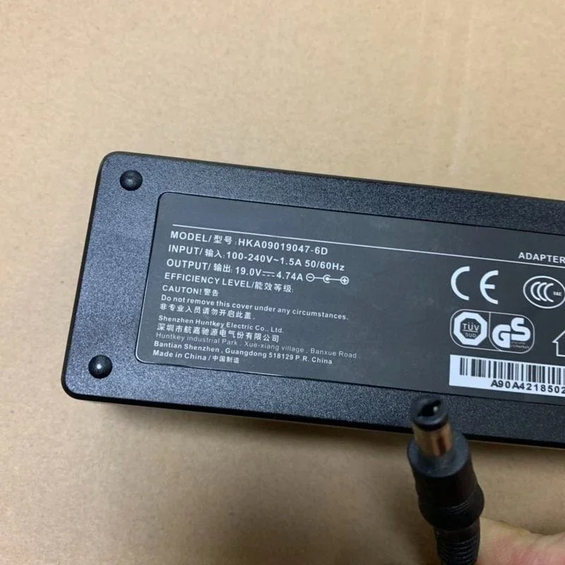÷  Ϳ HKA09019047-6D   ġ, 19V4.74A, 90W HKA09019047-6D 6U