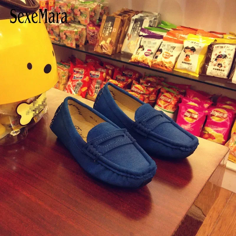 thumbnail image 2 of Zapatos de cuero sin cordones hechos a mano para niños 2020 ante nuevo zapatillas de deporte para niños mocasines planos de otoño con talla grande 23-39 B08243, 2 of 5