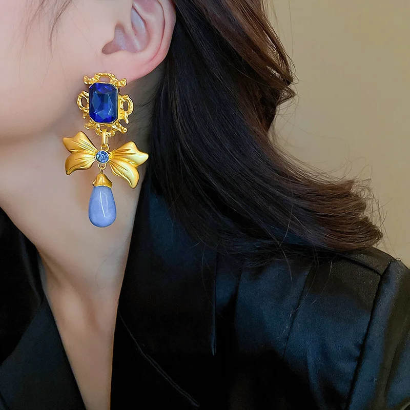 2023 New Vintage Palace Jewelry Blue Rhinestone Resin Stone Choker Necklace Drop Earrings Geometric Round Necklaces Earrings 5