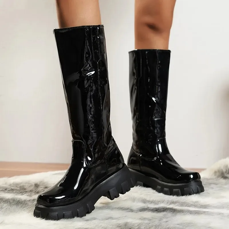 

New Fashion Women's Shoes Waterproof Boots Basic Solid Color Large Rubber Square Heel Round Toe Patent Leather Bottas Sweatshirt