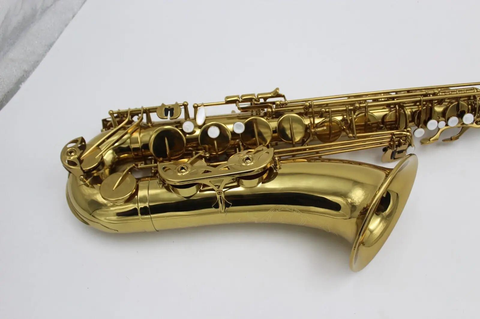 Eastern music champagne gold tenor saxophone Mark VI type no F# with flight case