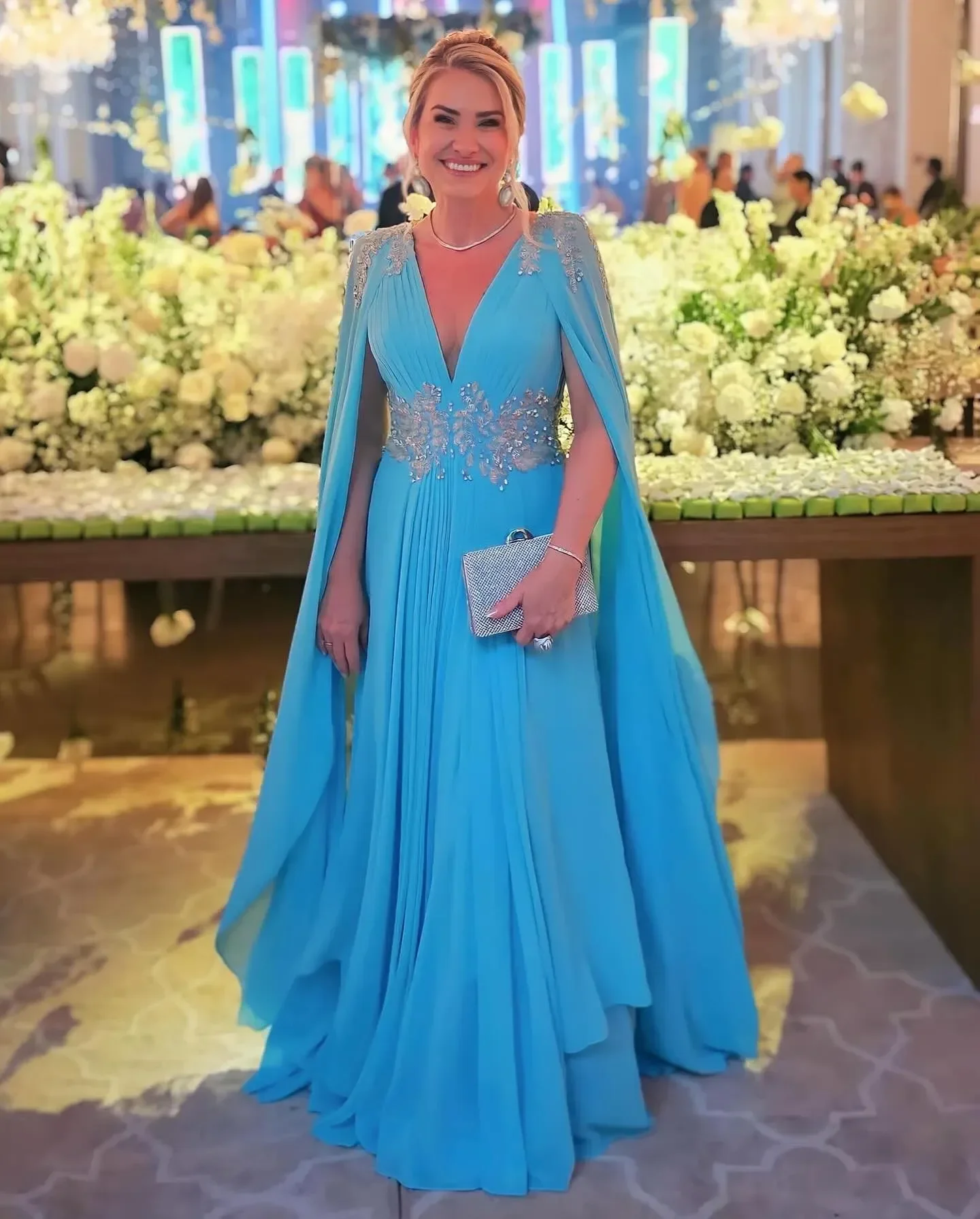 Elegant Blue Mother of The Bride Dresses with Cape V Neck Wedding Guest Dress Beaded Appliqued Long Evening Gowns