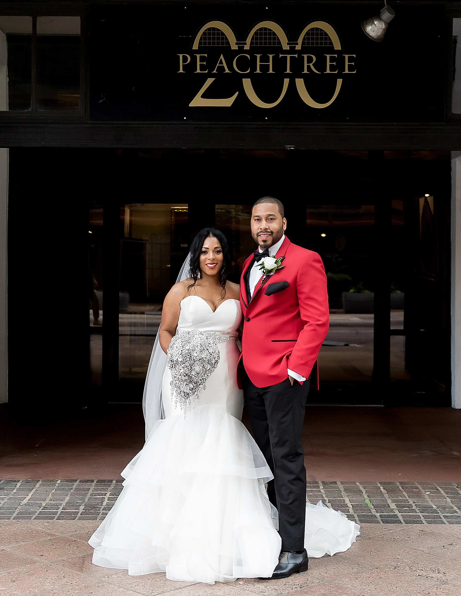 Рисунок 2 - Костюм свадебный мужской красный из 3 предметов