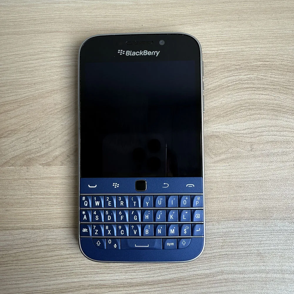 Original BlackBerry Q20 Classic Cellphone 4G 3.5