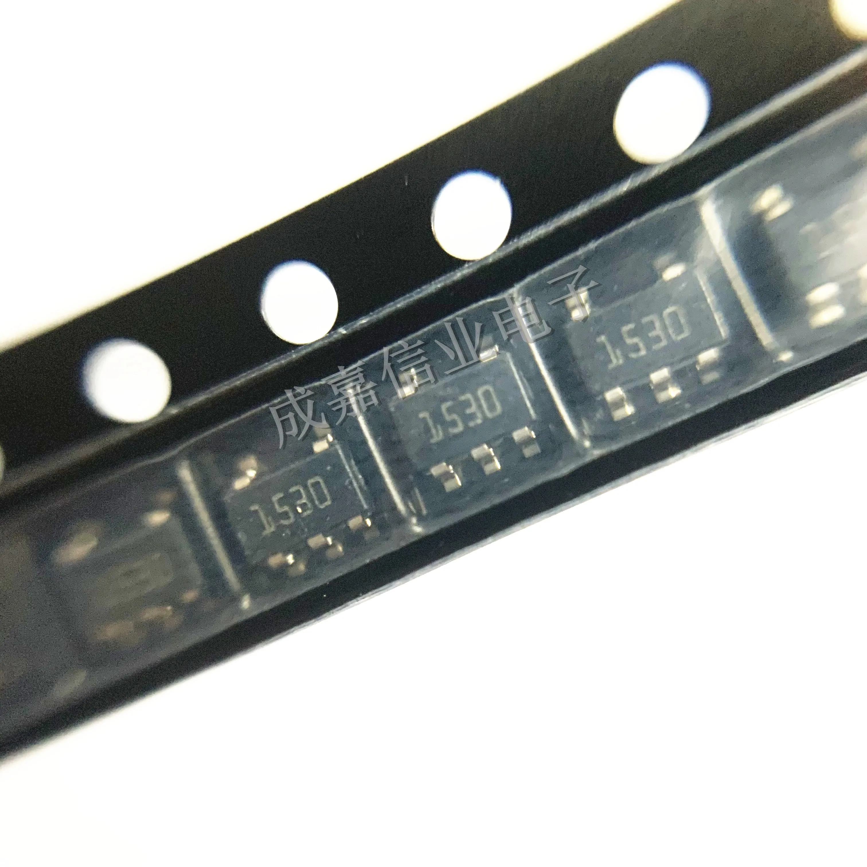 Рисунок 2 - STLQ015M30R SOT-23-5 маркировка;