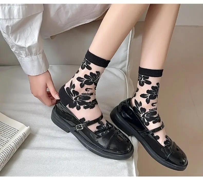 Frauen Socken Frühling Sommer Dünne Baumwolle Socken Spitze Blume Seide Fee Strümpfe Ausgehöhlt Atmungsaktive Mode Socken Großhandel – Detail 9