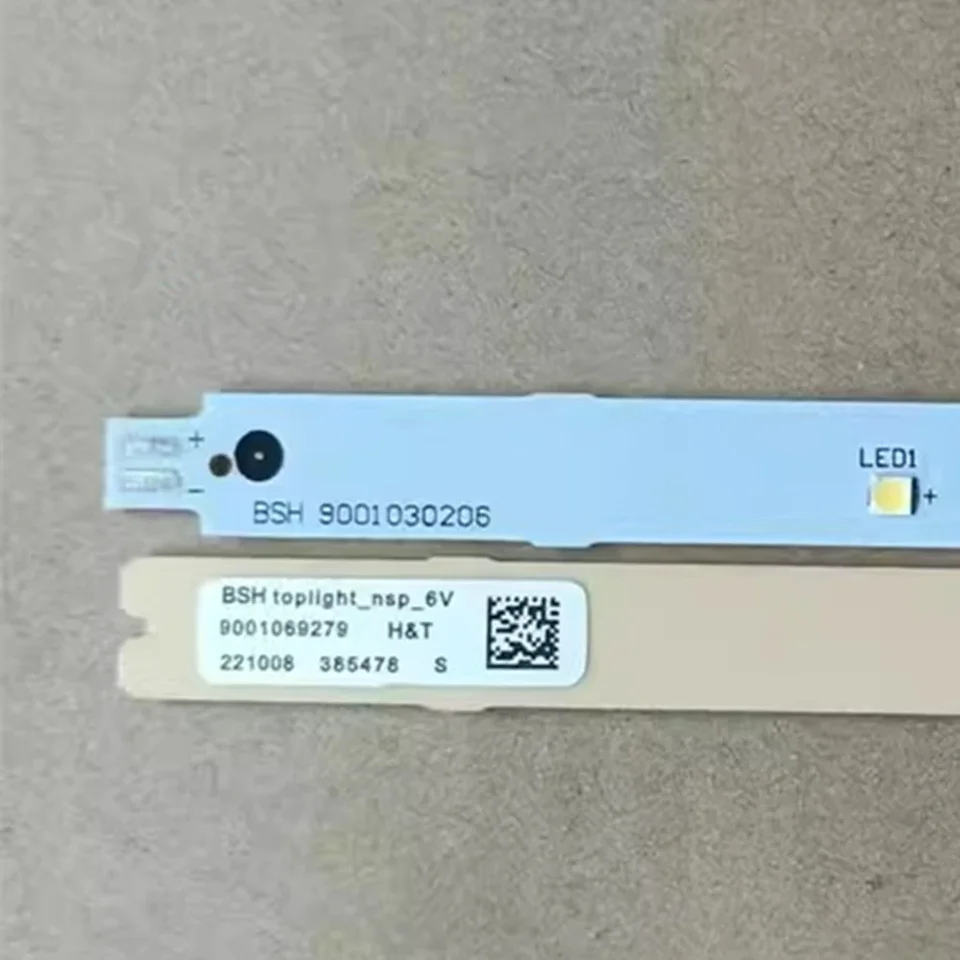 BSH - Barra luminosa a LED per frigorifero, 3 V, 6 V, 112 x 12 mm, per Siemens e Bosch, compatibile con 9001030205 9001069888 (6 V