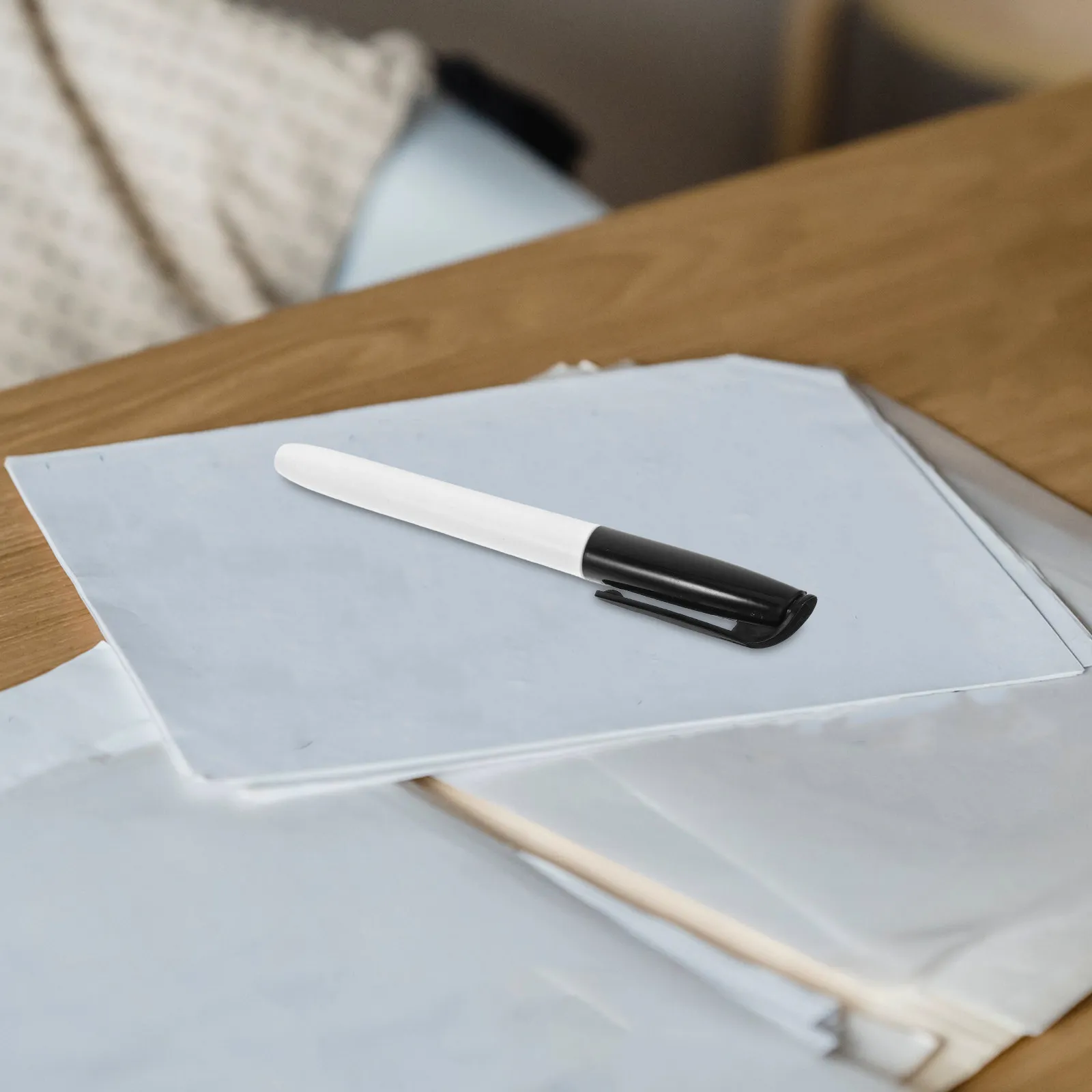 4Pcs 화이트보드 마커 수성 지울 수 있는 액체 분필 펜 교실 사무실 교육용 대담한 팁 그리기 쓰기