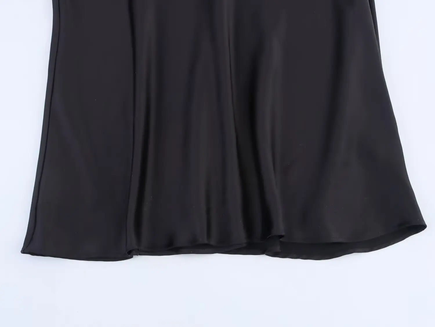 KONDALA Sexy schickes rotes Satin-Damenkleid mit V-Ausschnitt, Cami, langes Partykleid, Damenmode, 2025, Sommerurlaub, Strand, Y2K-Mädchenkleid – Detail 18