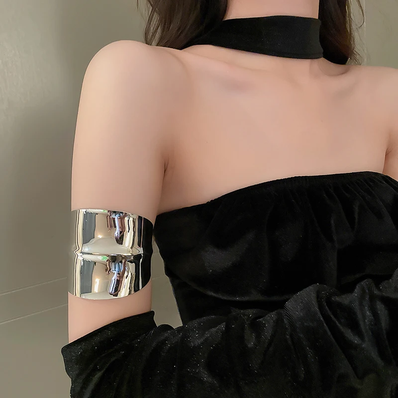 Geometric Alloy Bracelet for Women - Image 5