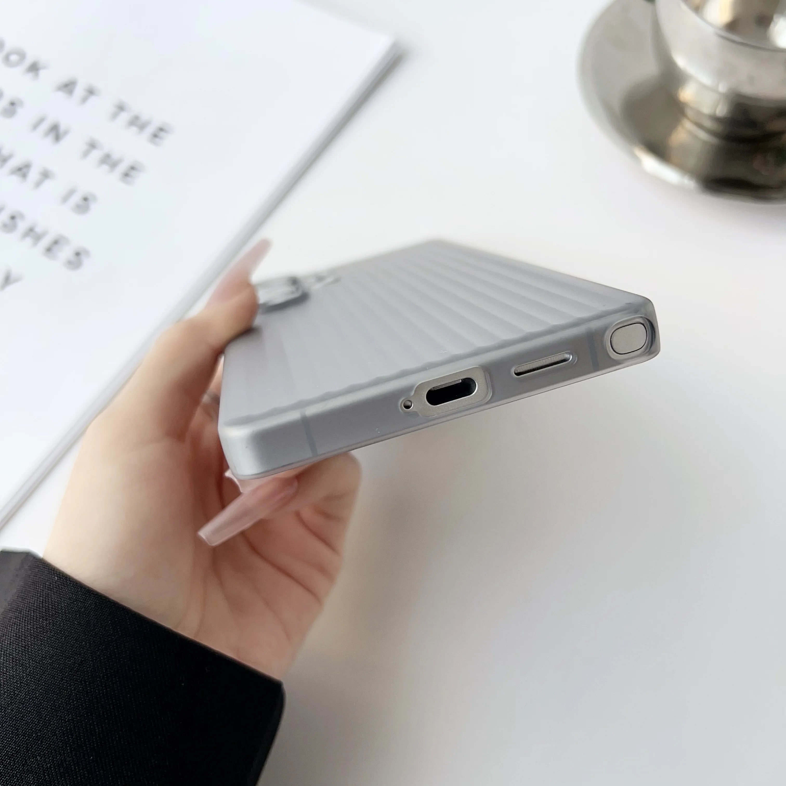 Ultra Thin Frosted Clear Stripe Pattern Hard PC Case - Original Slim Shockproof Armor Cover