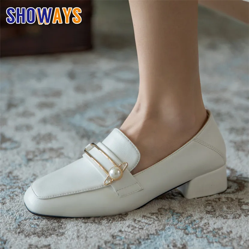 

2023 Fashion Women Loafers Black Beige Metal Plate Pearl Moccasins Causal Lady Flats Spring Summer British Slip-on Smoking Shoes