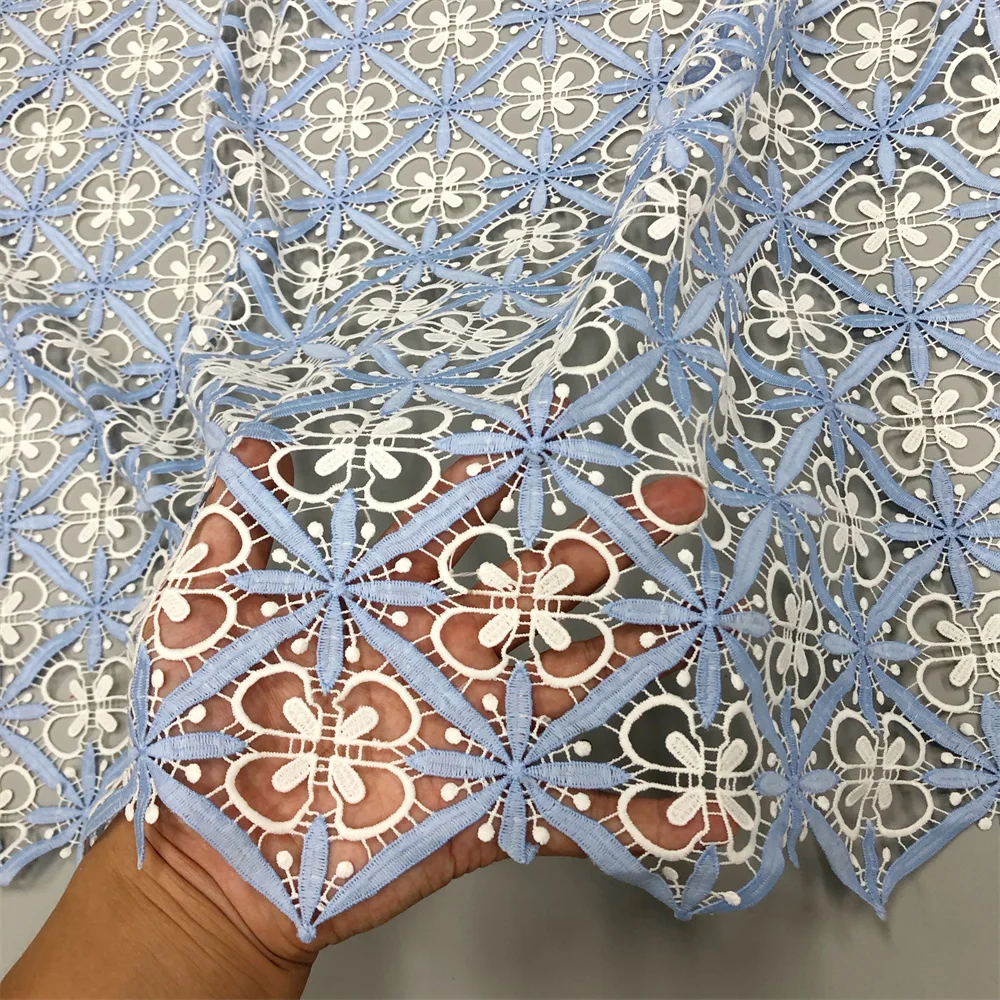 Neuer Stil nigeriani scher Spitzens toff hochwertige Spitze wasser lösliche bestickte Mode weicher Spitzens toff 5 Meter – Detail 8
