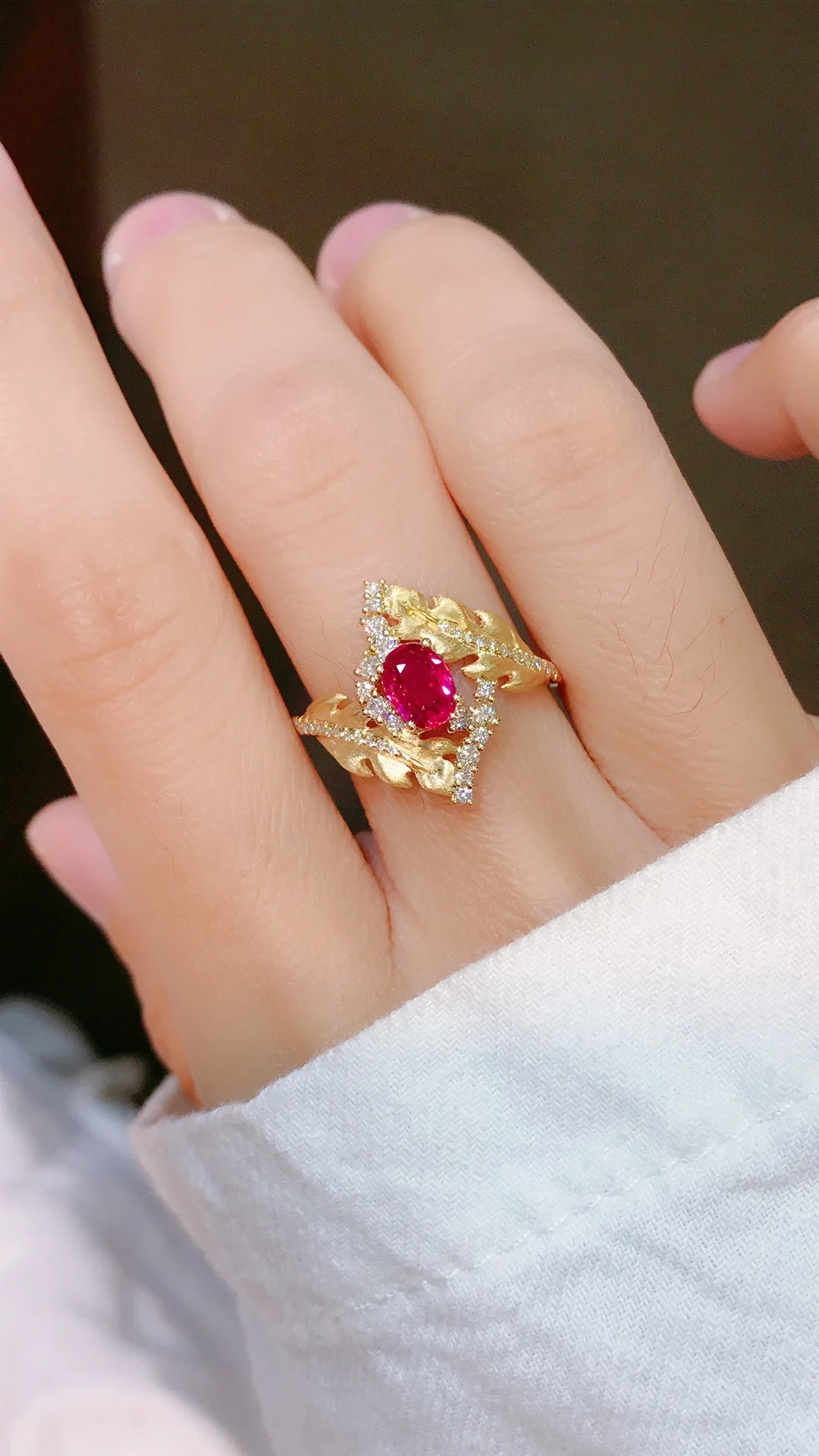 GUILD 6937 Solid 18K Gold Nature 0.80ct Pigeon Blood Red Ruby Diamonds Rings Women Fine Jewelry Presents the Six-word Admonition