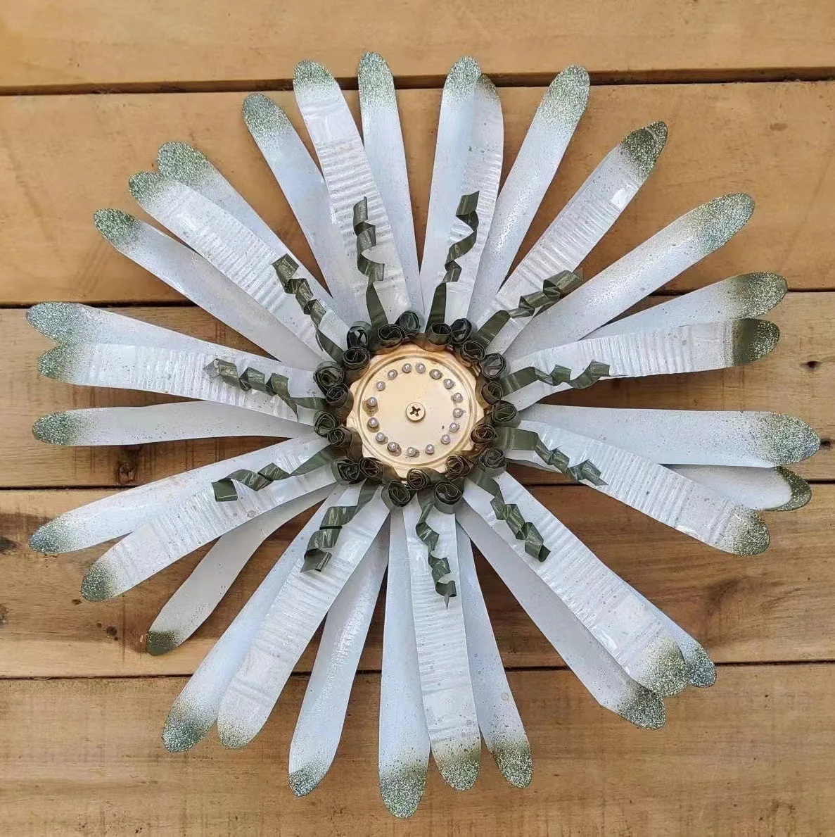 Handmade Wrought Iron Floral Wall Art for Indoor Outdoor Garden Decor, Metal Flower Ornament Durable Iron Material