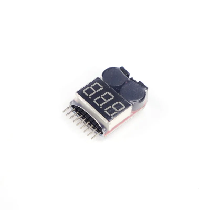 Utilisation du testeur de batterie Lipo 1-8S avec alarme basse tension sur une batterie de drone.