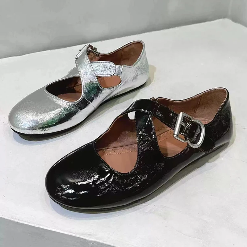Brand Design Patent Pu Leather Ballet Flats Woman Cross Buckle Strap Mary Jane Shoes Ladies Wrinkle Effect Cut Out Loafers