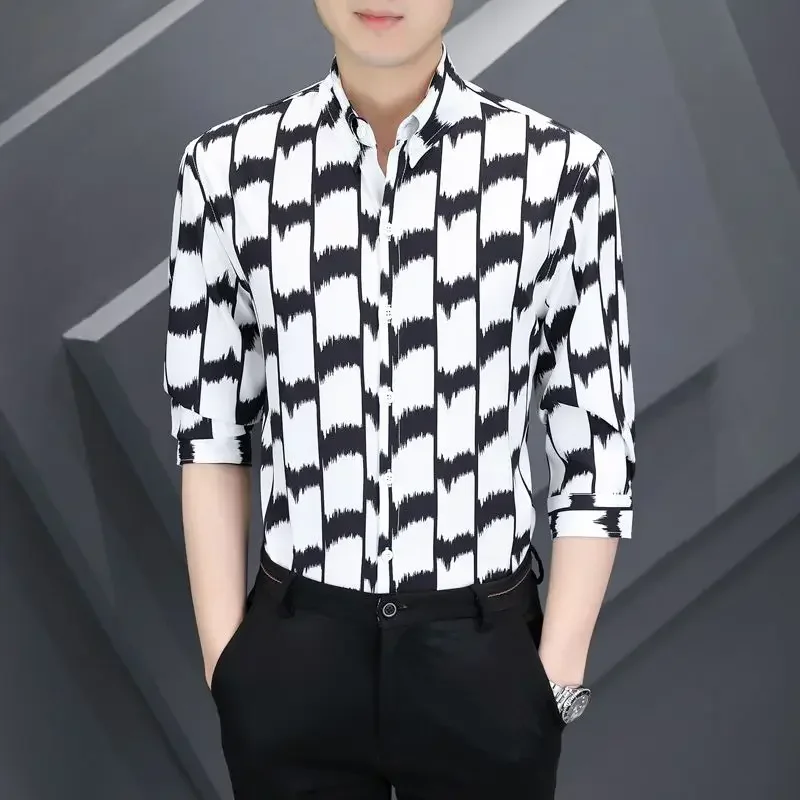 thumbnail image 1 of Camisas para hombre Camisa de rayas de manga media con lunares para hombre Camisa de algodón con botones Moda 2024 Asia con cuello Nuevo en Slim Fit Venta Marca barata, 1 of 5