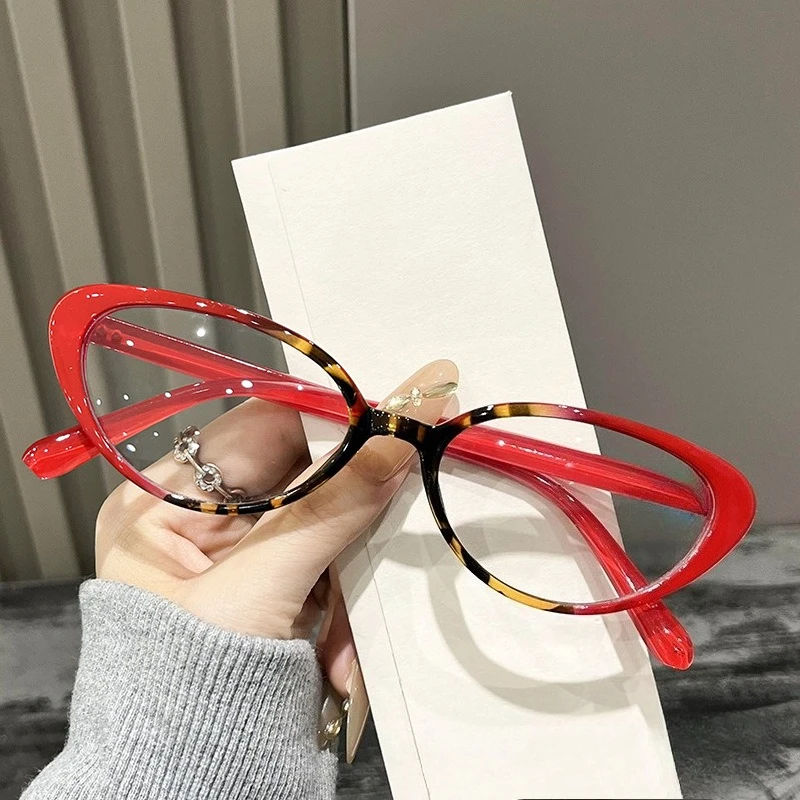 2026 Neue Vintage Cat-Eye Anti-Blaulicht-Brille Modische Ultraleichte und Bequeme Rahmen Damen INS-Stil – Detail 4