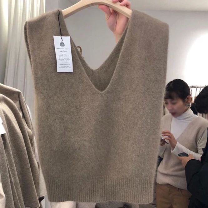 

New 2022 Autumn Winter Korean Version Double V-neck Knitted Sweater Vest Loose Top Women's Waistcoat Vest Girls Clothing Camel