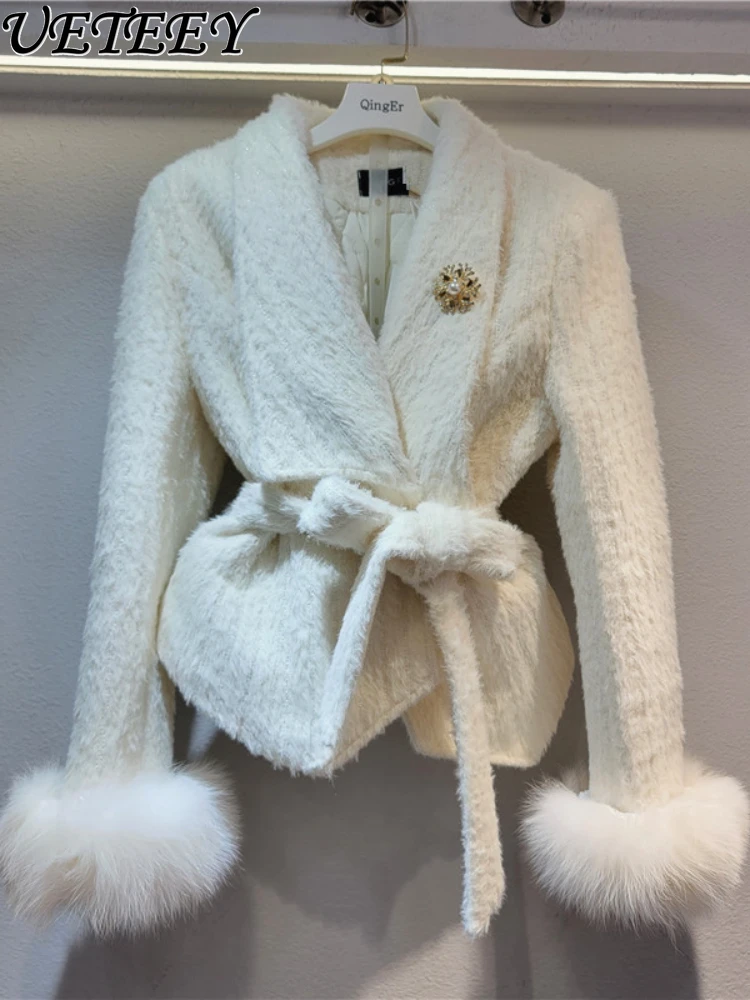 

2023 Winter Graceful Fashionable Lapel Fine Plush Belt Waist Quilted Business Coat Short Tailored Suit Cotton Jacket for Women