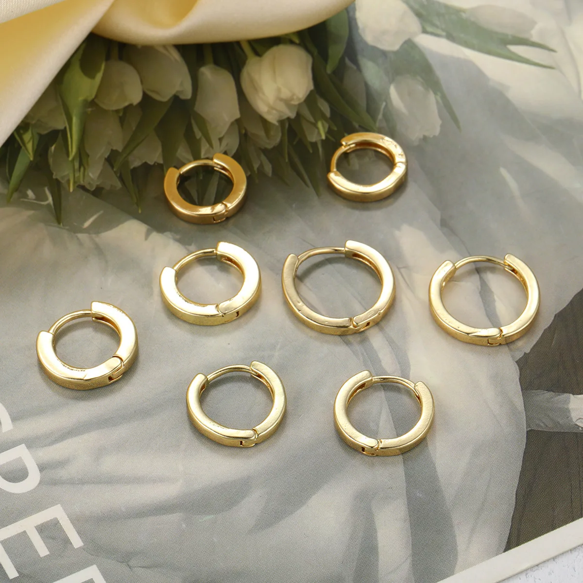 4Pcs/set Gold Plated Copper Minimalist Huggie Hoop Earrings for Women Simple Metal Circle Small Earring Punk Unisex Rock Jewelry