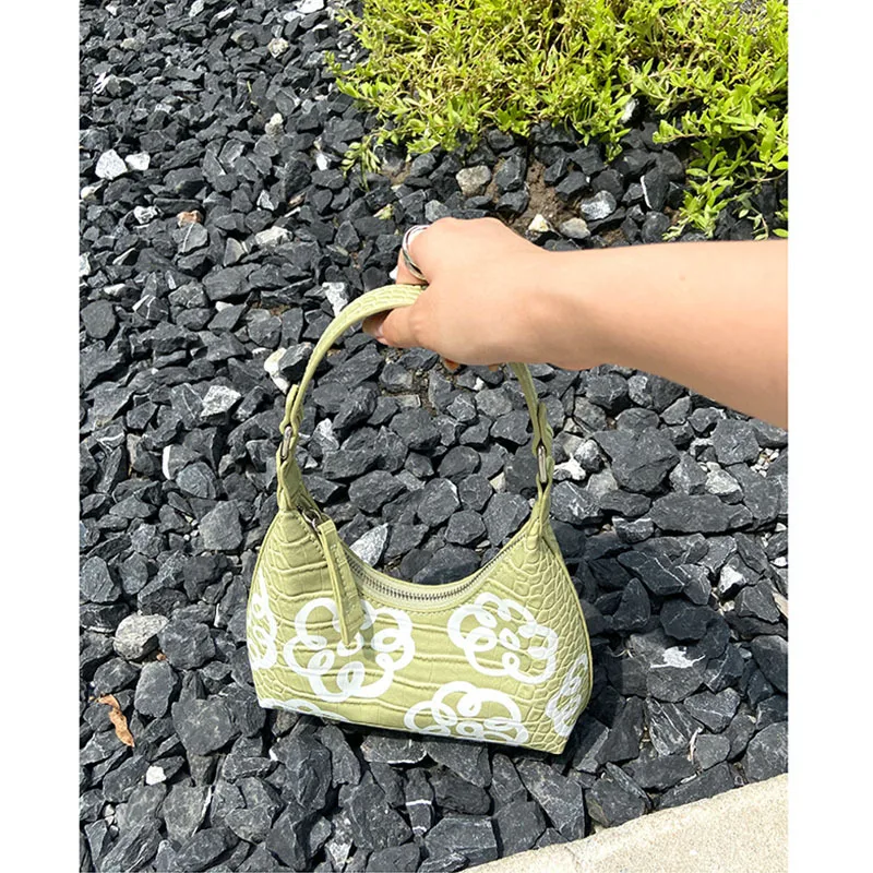 

South Korea's Niche Design Flower Graffiti Crocodile Pattern Handbag 2022 New Shoulder Underarm Bag Tide Girl Diagonal Bag