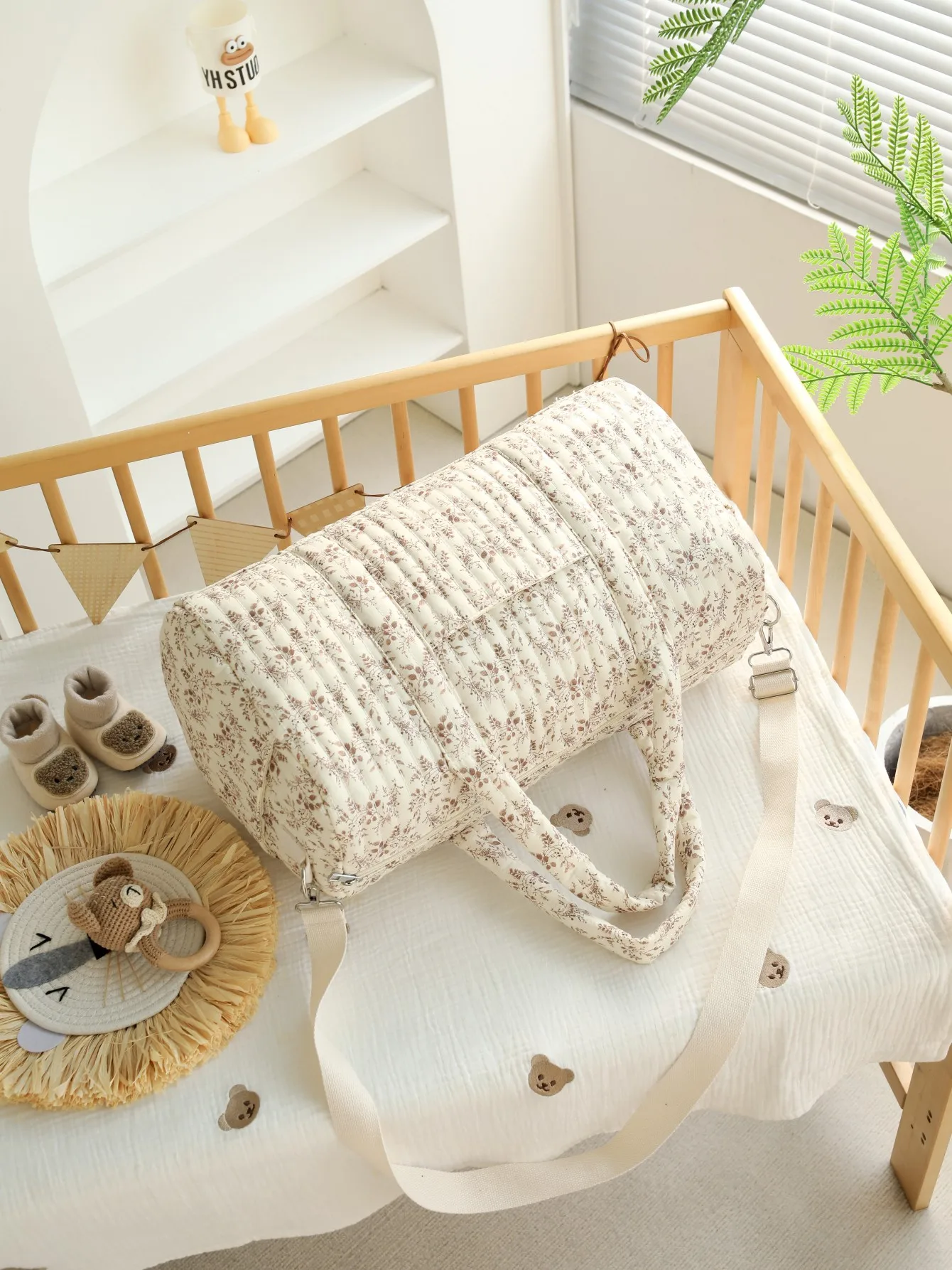 Korean Ins Floral Printed Cotton Large-Capacity Travel Mommy Bag Lightweight Multi-Functional Portable Baby Carrier Fashion