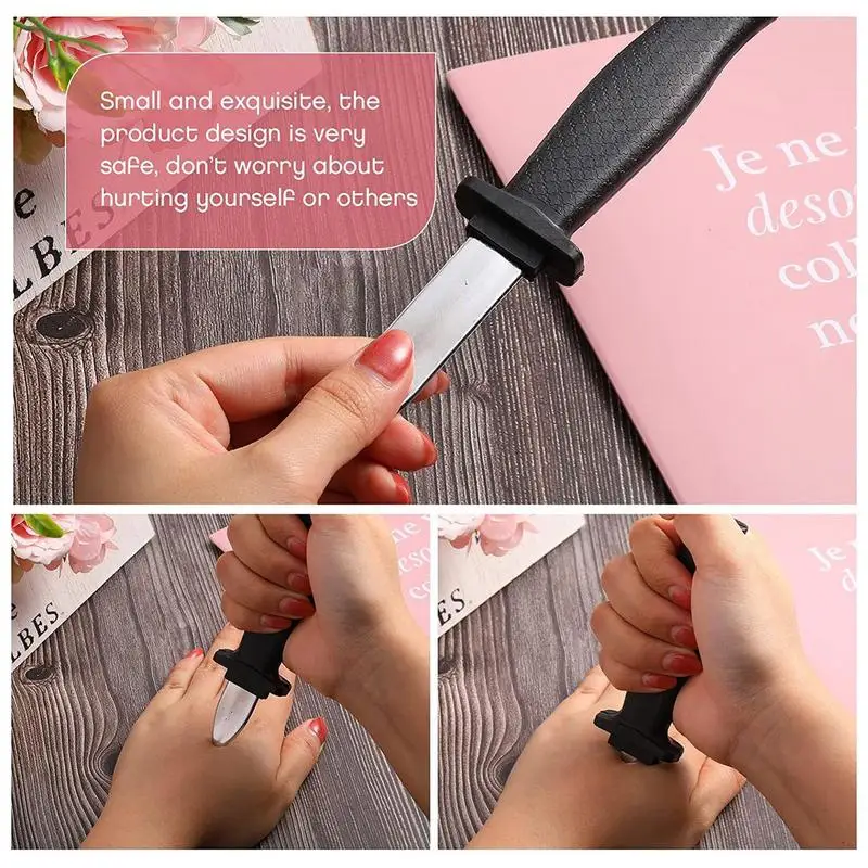 1PCS 18cm Trick DaggerKnife Retractable Telescopic Toy Plastic Knife Fun Joke Prank Halloween Props Fake DaggerToys