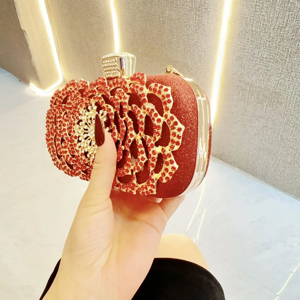 Рисунок 2 - Модная Роскошная вечерняя сумочка с бриллиантами