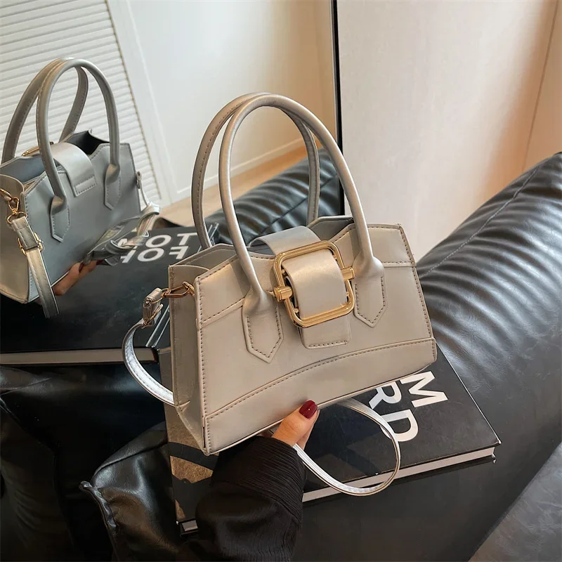 

2023 new high-end sense crossbody bag niche design small handbag casual personality everything shoulder bag
