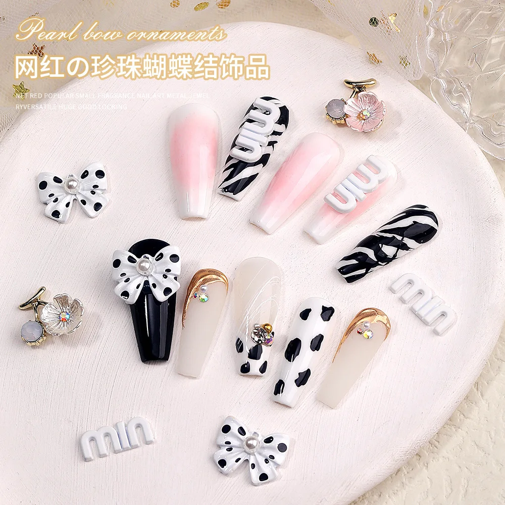 

10pcs Spotted Butterfly Flower Art Design Nail Charms Shiny Rhinestone Luxury Nail Parts DIY Nail Art Decoration Accessories