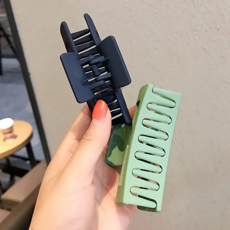 Рисунок 3 - Женская акриловая заколка для волос Morandi's