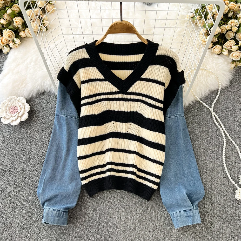 

Autumn and Winter New V-neck Color Stripe Stitching Denim Sleeve Sweater Sweater Sweater Jacket