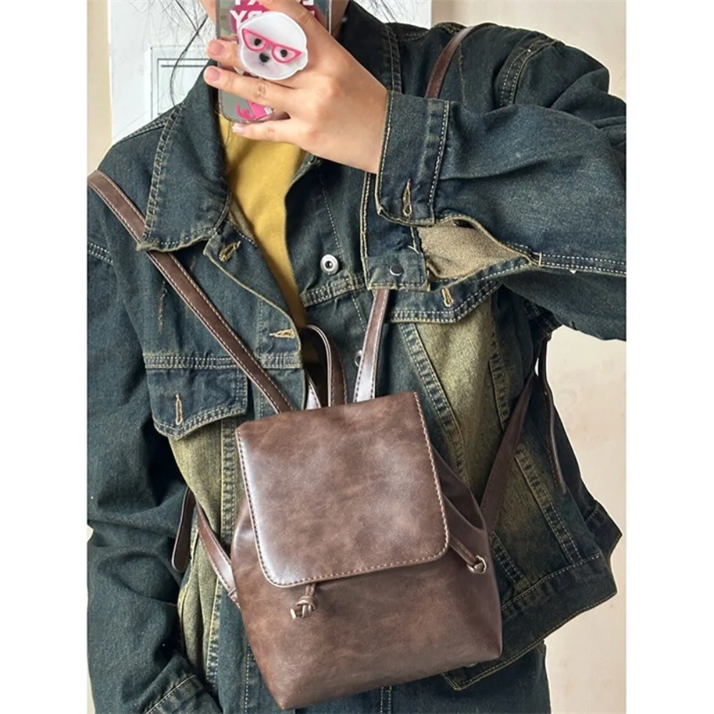2023 Unisex Vintage Brown Backpack with Flap Pocket Oil Wax Leather Backpack Women Mini Backpack Female Luxury Designer Handbag